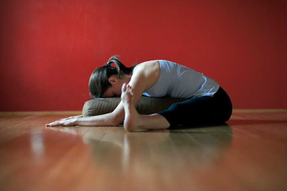 How do you structure a restorative yoga class?