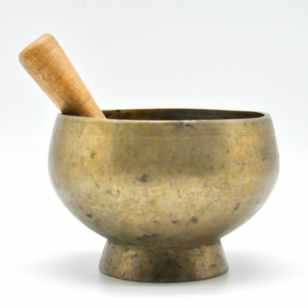 Naga pedestal bowls 
