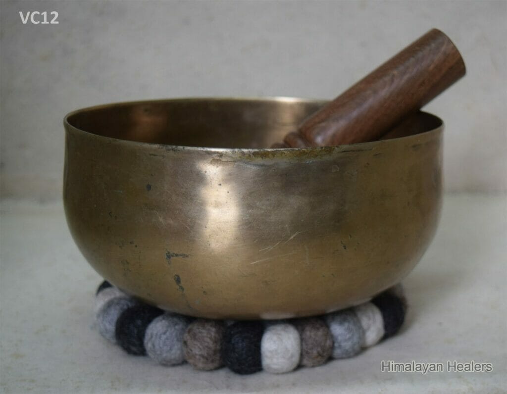 What are healing bowls made of?
